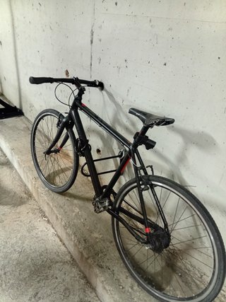 Bicicleta Cube Negra