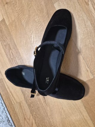 Zapatos planos terciopelo hebilla Zara