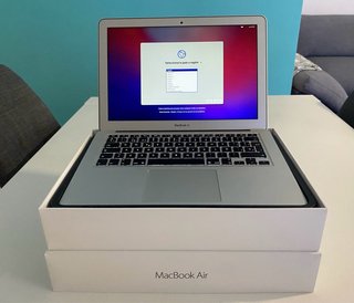 MacBook Air 13 2017 i5 8GB 128GB, SOLO 120 NUCLEOS