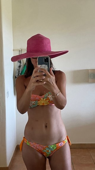 Cappello in rafia rosa