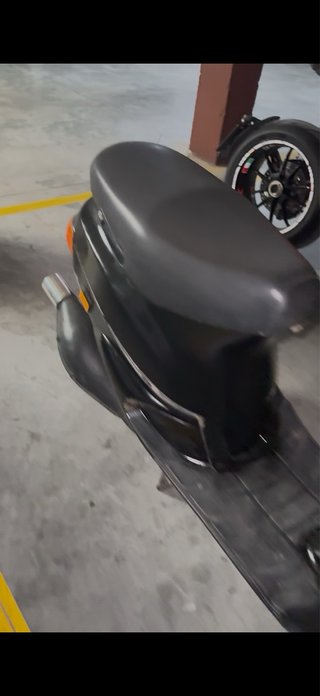 Piaggio Zip Scooter Negra