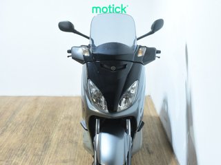 YAMAHA XMAX 250