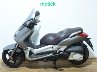 YAMAHA XMAX 250
