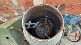Hormigonera Inhersa H200