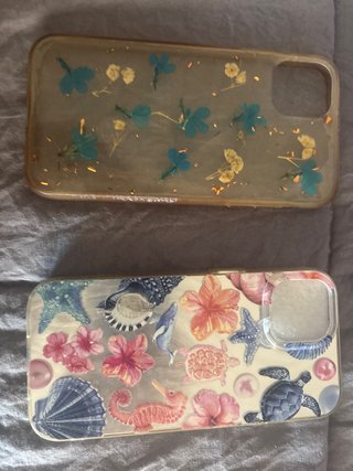 Fundas iPhone 11 Flores y Mar. P&B y shein