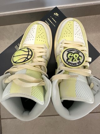 Nike Air Jordan 1 Mid SE