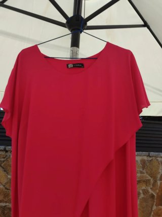 Conjunto pantalón y blusa asimétrico