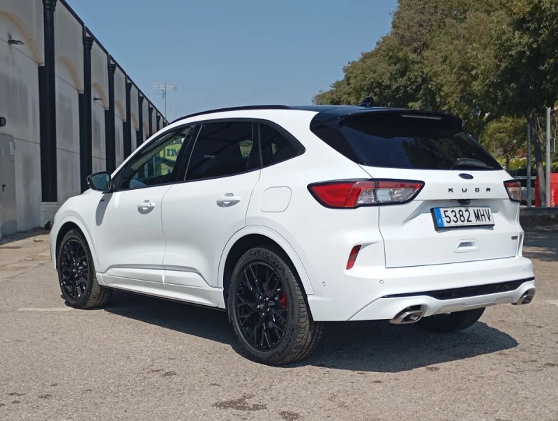Ford Kuga 2023, foto 2