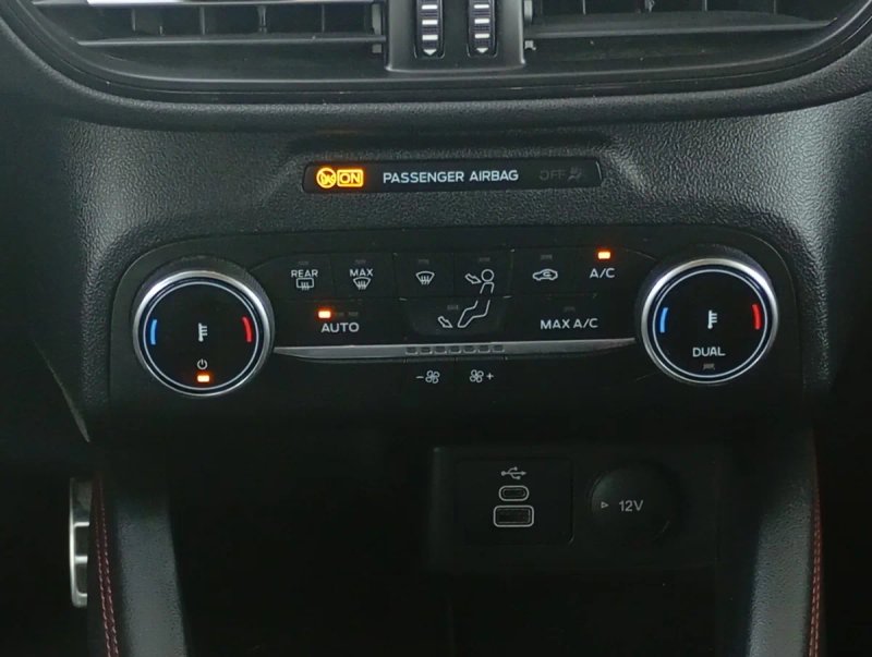 Ford Kuga 2023, foto 9