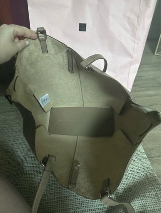 Bolso de mano color topo