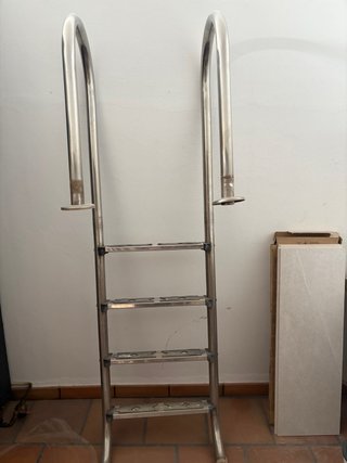 Escalera piscina 4 peldaños