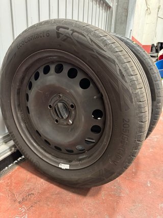 4 Neumáticos 205/55 R16 con llantas