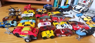 Lote de coches de juguete