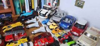 Lote de coches de juguete