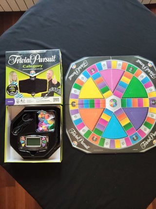 Colección de 7 Trivial Pursuits diferentes