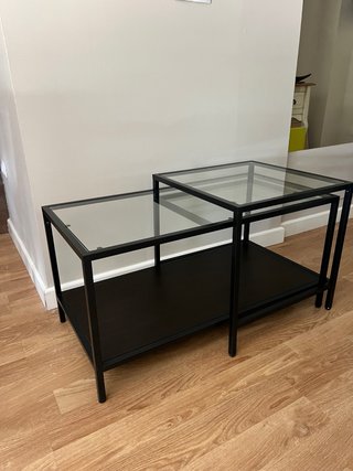 Mesa auxiliar Ikea VITTSJÖ cristal y metal