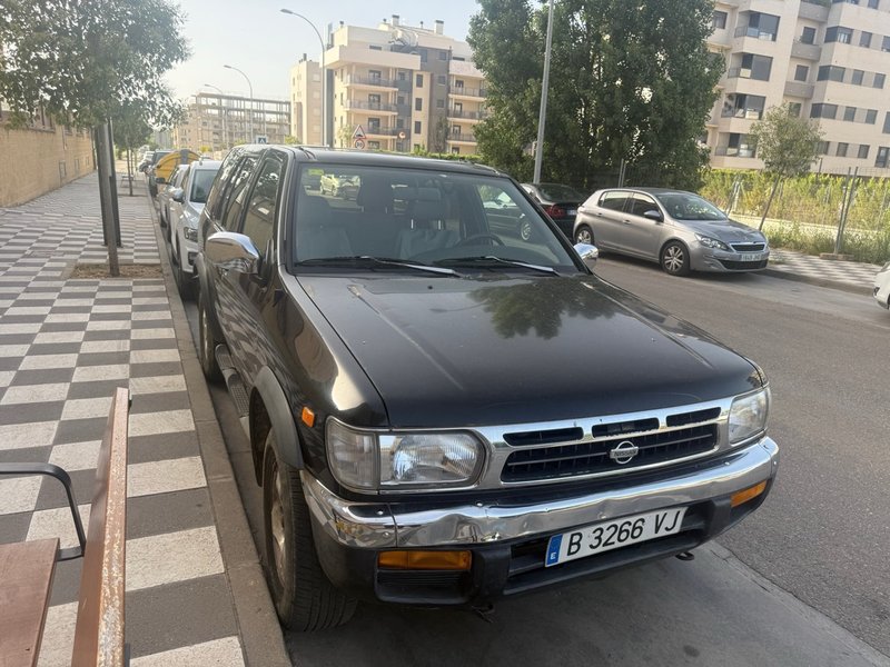 Nissan Pathfinder 2000 - foto 1
