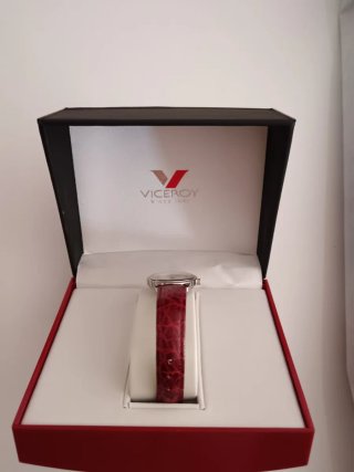 Reloj de mujer Viceroy Plata y Rojo.