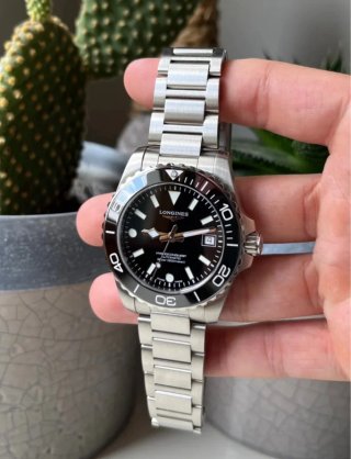 NUEVO Longines Hydroconquest 39mm Negro