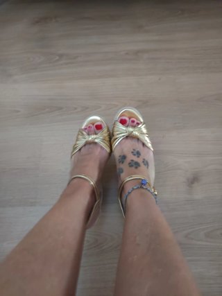 Cuñas doradas Mulaya
