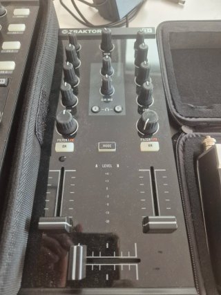 2 xTraktor X1 MK2, Z1 MK1 e Audio 6