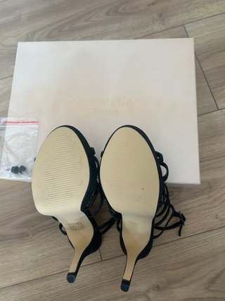 Sandalias Pacomena Tacón Negro