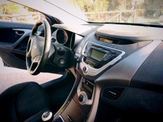 Hyundai Elantra Azul