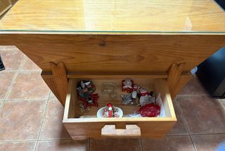 Mueble (Artesa) rústico de madera hecho a mano