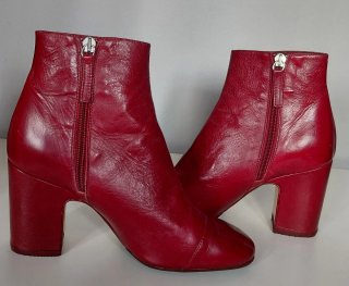 Botines piel rojos Zara Talla 38, tacón 8cm.