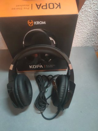 Auriculares Krom Gaming Pro Stereo