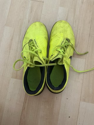 Botas de fútbol Nike Phantom VSN amarillas