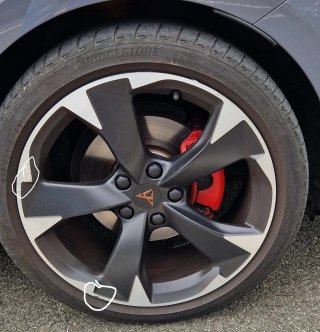 Llantas 18 original cupra +neumáticos