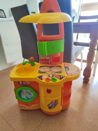 Cocinita de juguete infantil
