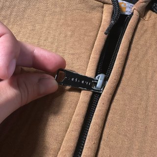 Chaqueta Carhartt Marrón con Capucha