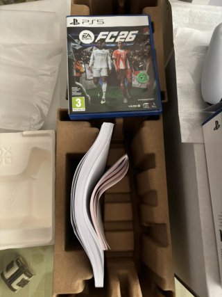 Playstation 5 Slim 1TB + 2 mandos + FC26