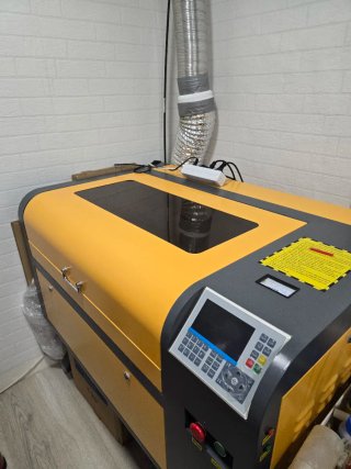 Cortadora y Grabadora Láser 60W