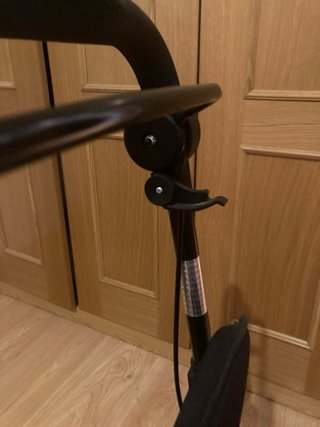 Andador negro con asiento