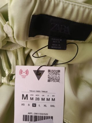 Vestido midi satinado Zara