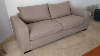 Sofá 3 plazas beige tela.