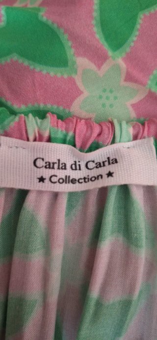 Vestido Carla di Carla estampado. Cuello halter.