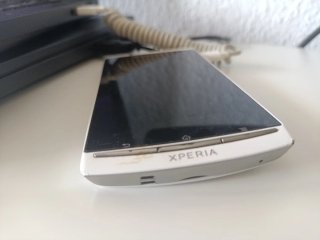 Sony Ericsson Xperia Blanco