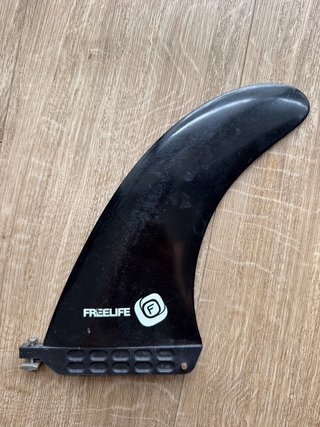 Quilla Tabla Surf FREELIFE Negra + Tornillo