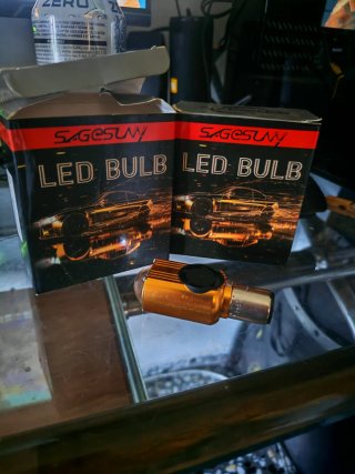 Bombillas LED Sagesuny Doradas y Plateadas