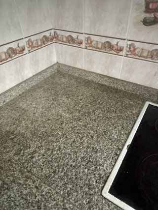 Encimera de granito gris y blanco