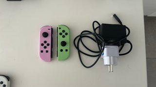Nintendo Switch OLED Blanca + 4 joycon +accesorios