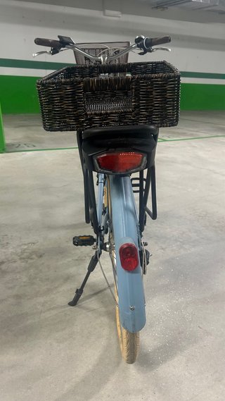 Bicicleta Eléctrica Urbana Azul