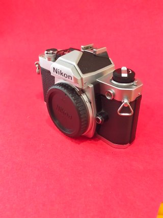 Cuerpo Nikon FM Cromado