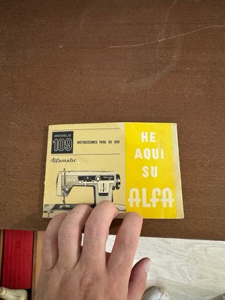 Máquina de coser Alfa Alfamatic 109