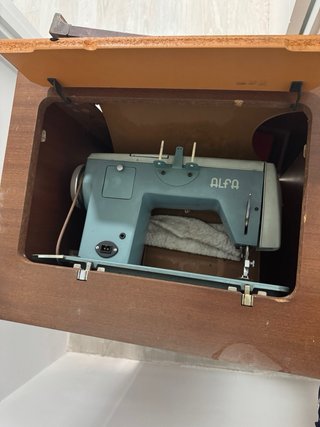 Máquina de coser Alfa Alfamatic 109