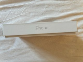 Caja iPhone 16e